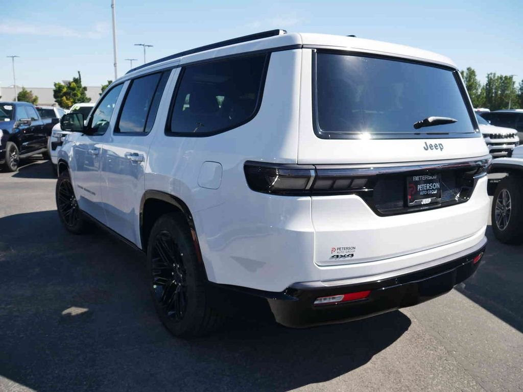 New 2026 Bright White Clear-Coat Exterior Paint Jeep Grand Wagoneer image 21