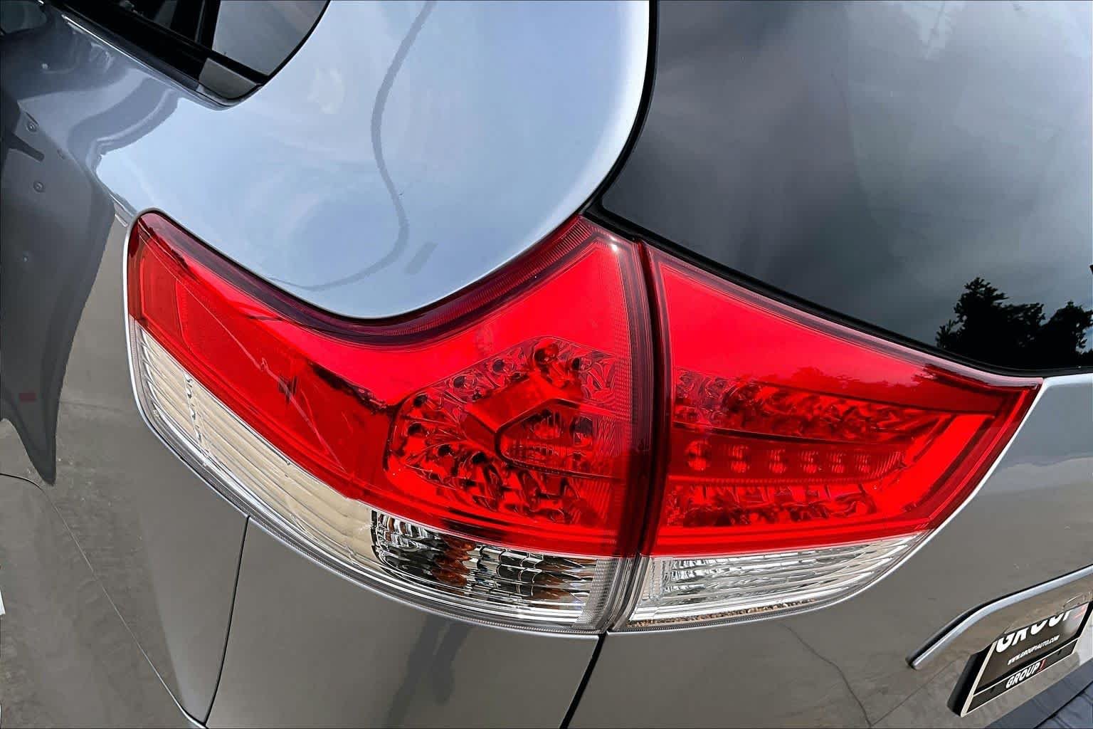 Used 2013 Silver Sky Metallic Toyota XLE image 26