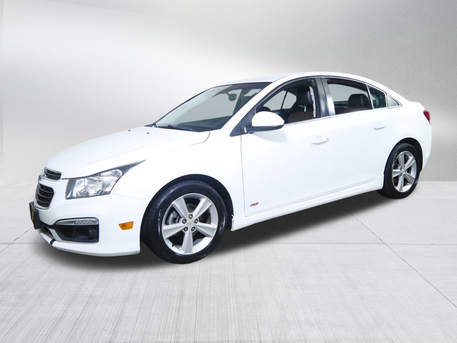 2015 Chevrolet Cruze LT photo 3
