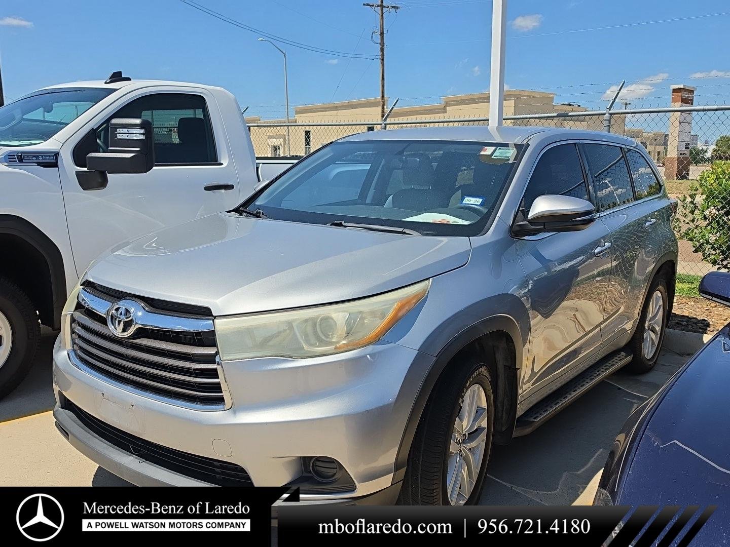 Used 2015 Silver Sky Metallic TOYOTA FWD 4DR I4 LE (GS) image 1