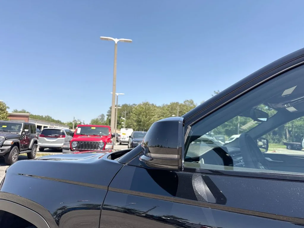 Used 2023 Diamond Black Jeep Altitude X image 11
