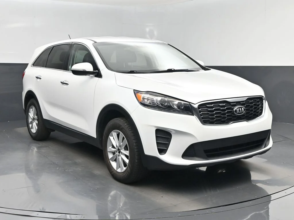 Used 2020 White Kia LX image 8