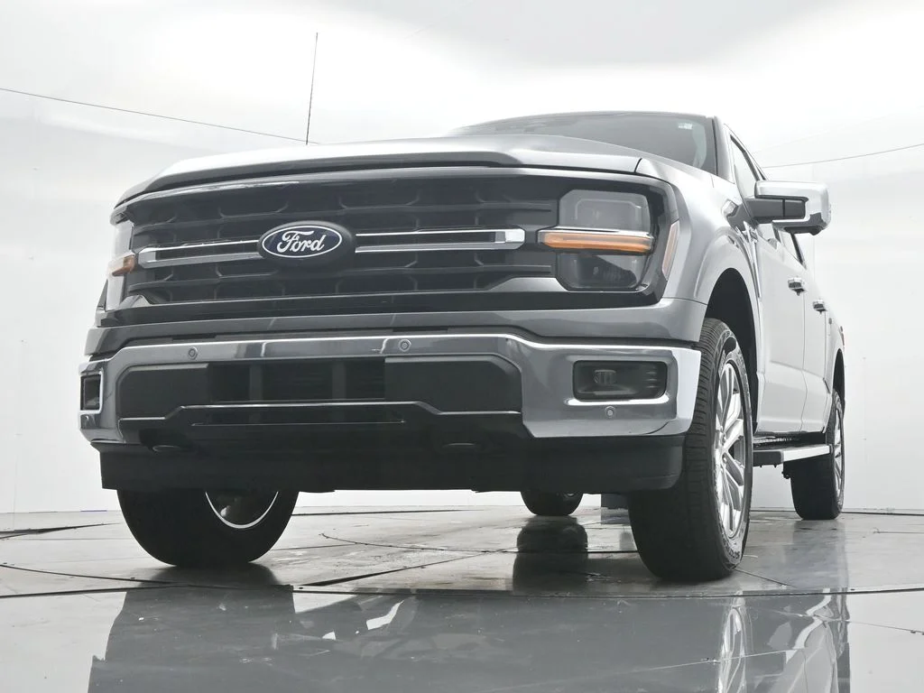 New 2026 Carbonized Gray Metallic Ford XLT image 33