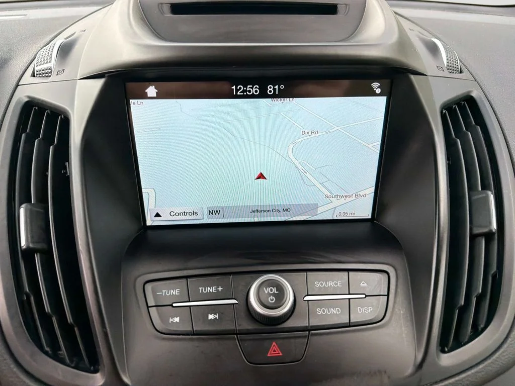 Used 2018 Red Ford SEL image 24