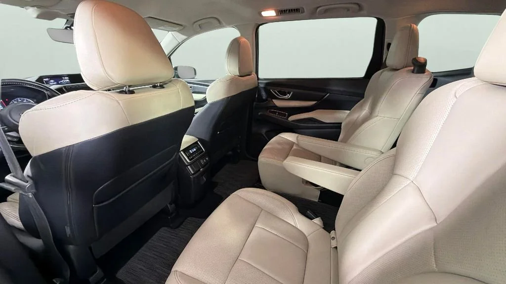 Used 2019 White Subaru Limited image 30