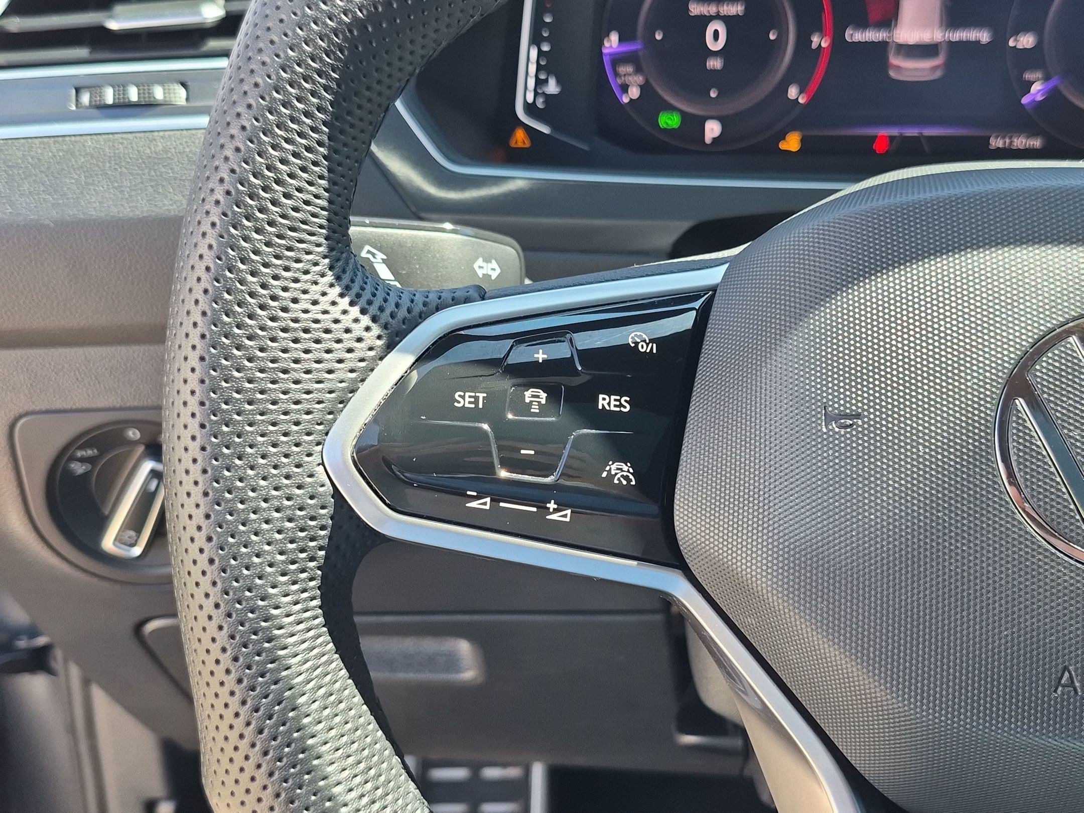 Used 2022 Platinum Gray Metallic Volkswagen SEL R-Line image 19