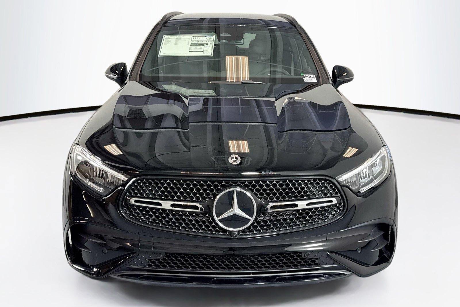 New 2026 Black Mercedes-Benz GLC 300 image 2
