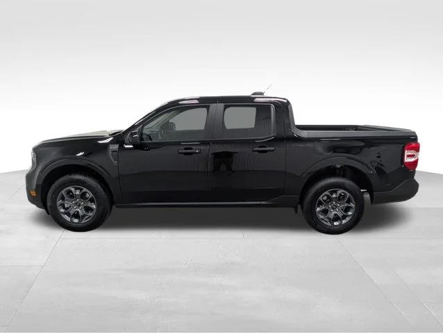 New 2026 Shadow Black Ford XLT image 13
