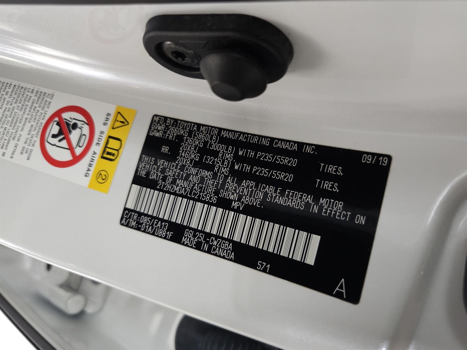 Certified Used 2020 White Lexus  image 33