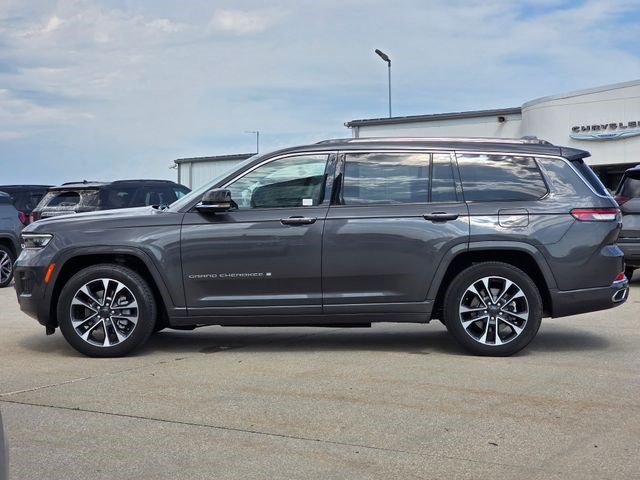 Certified Used 2022 Baltic Gray Metallic Clearcoat Jeep Overland image 4