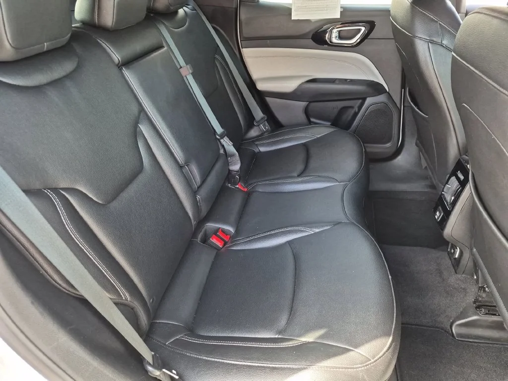 Used 2025 White Jeep Limited image 31
