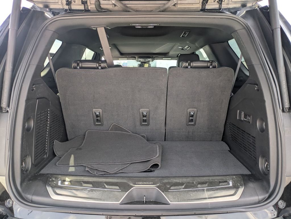 Used 2023 Black Chevrolet Premier image 26