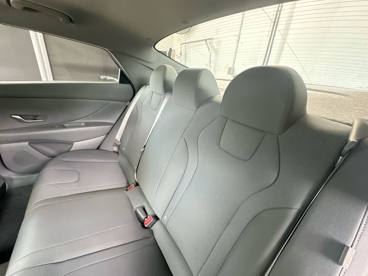 2025 Hyundai Elantra SE - Photo 22