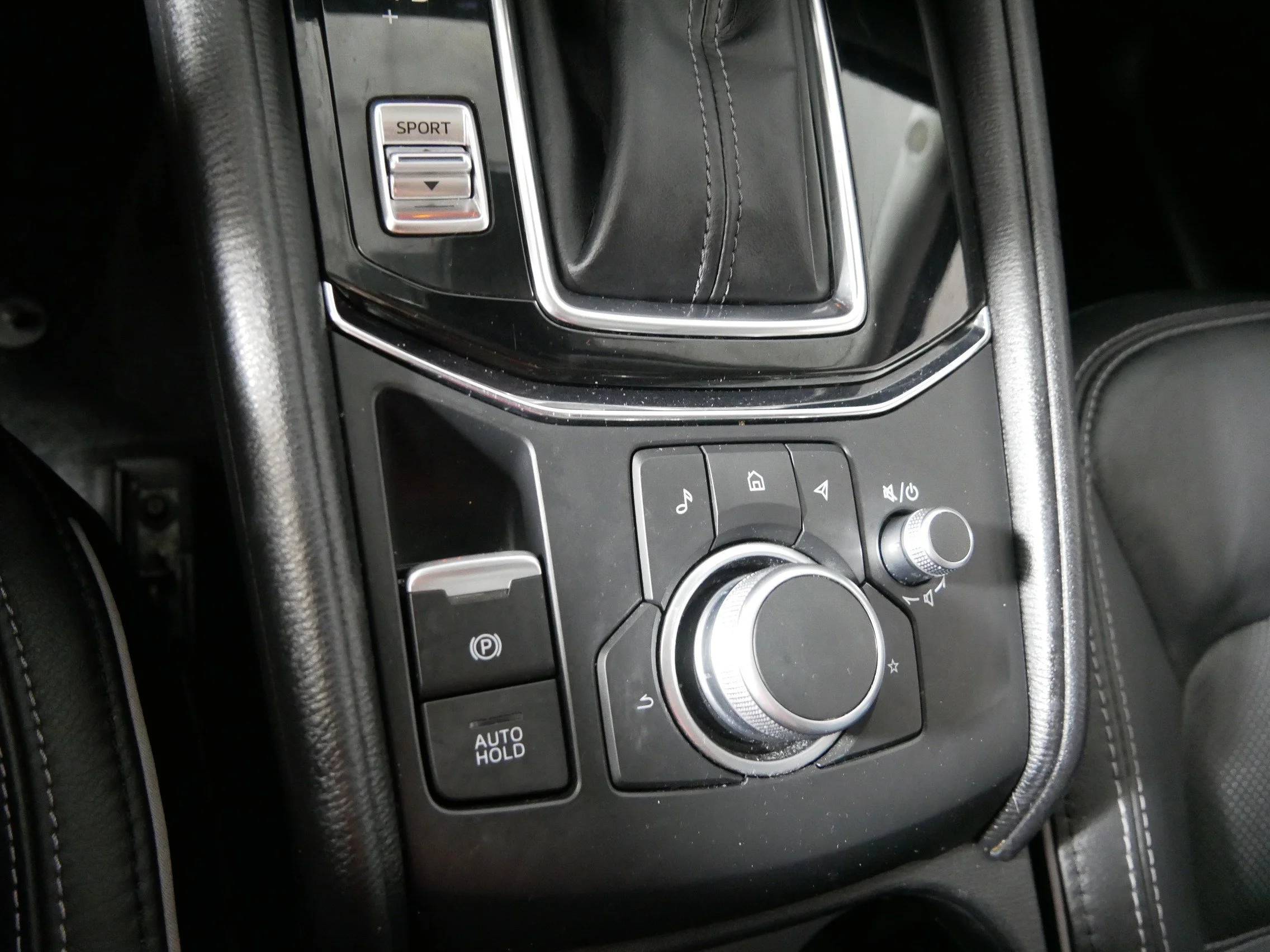 Used 2025 Rhodium White Metallic Mazda 2.5 S Preferred Package image 31