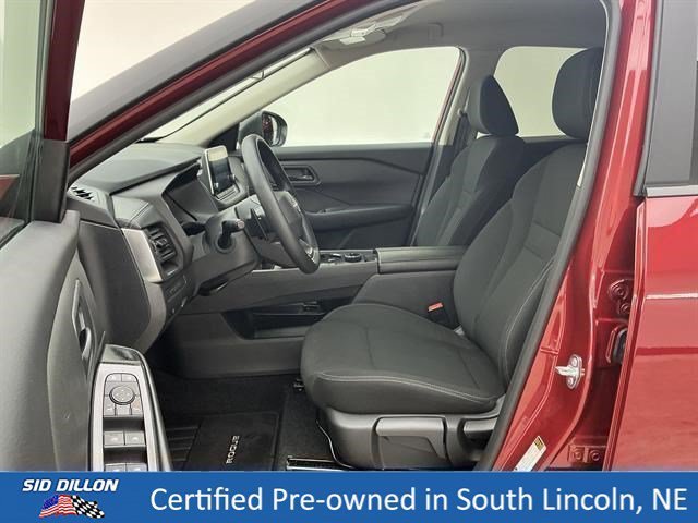 Certified Used 2025 Scarlet Ember Tintcoat Nissan S image 17
