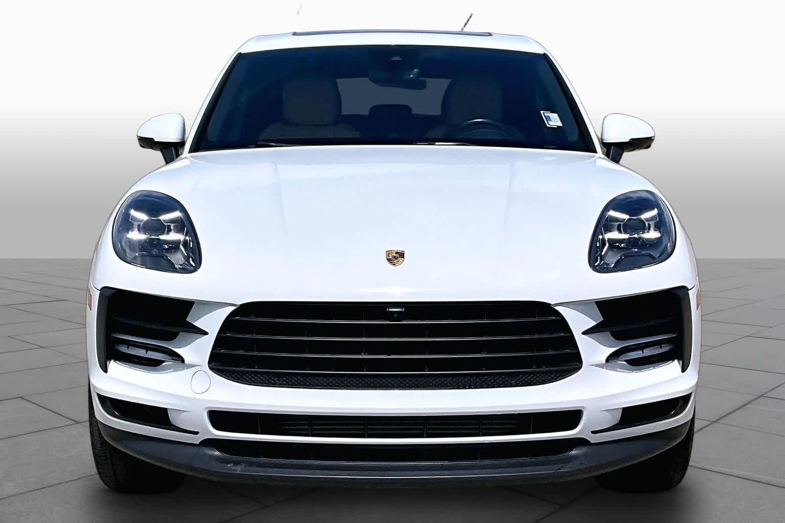 Used 2021 Carrara White Metallic Porsche  image 4