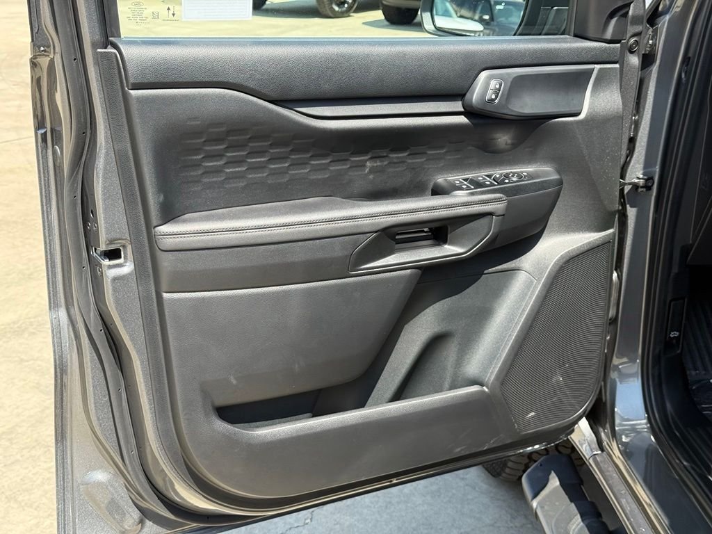 New 2026 Carbonized Gray Metallic Ford XLT image 15