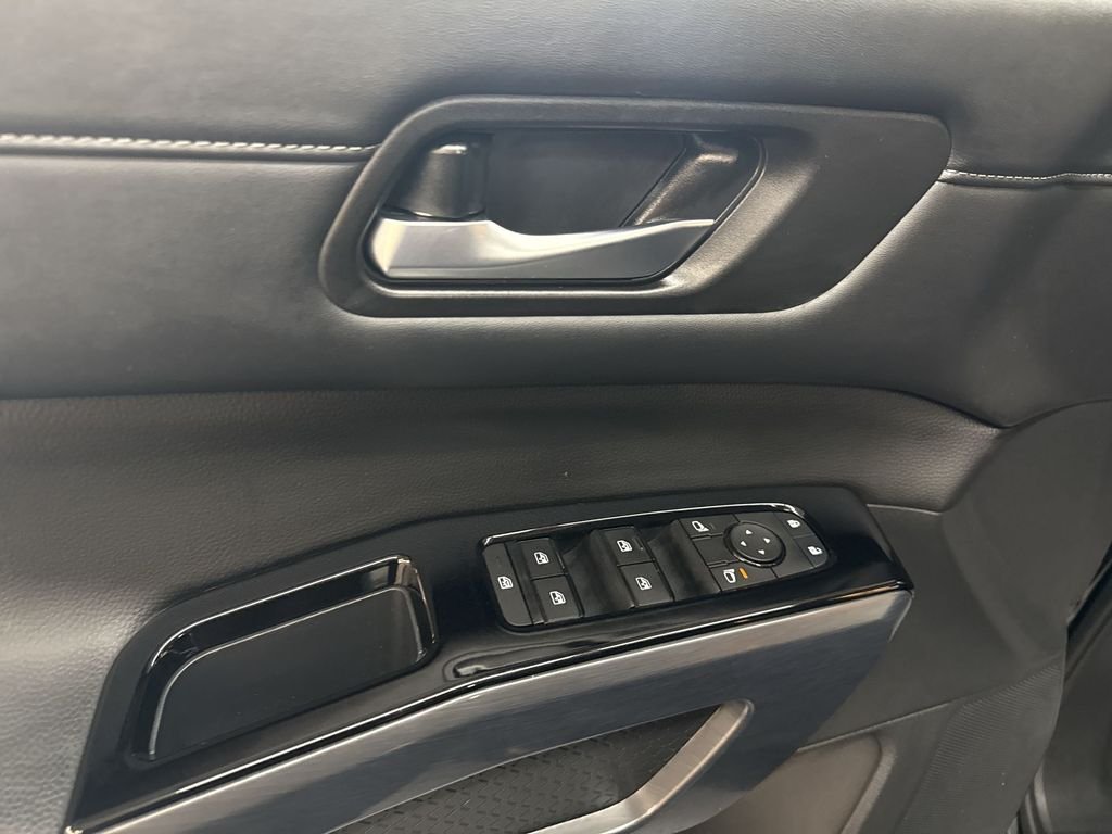 Certified Used 2024 Super Black Nissan SL image 15
