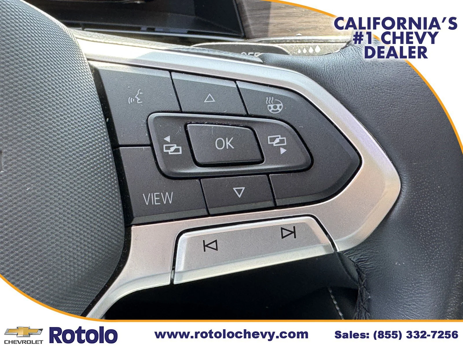 Used 2025 White Volkswagen 2.0T SEL Premium R-Line image 27