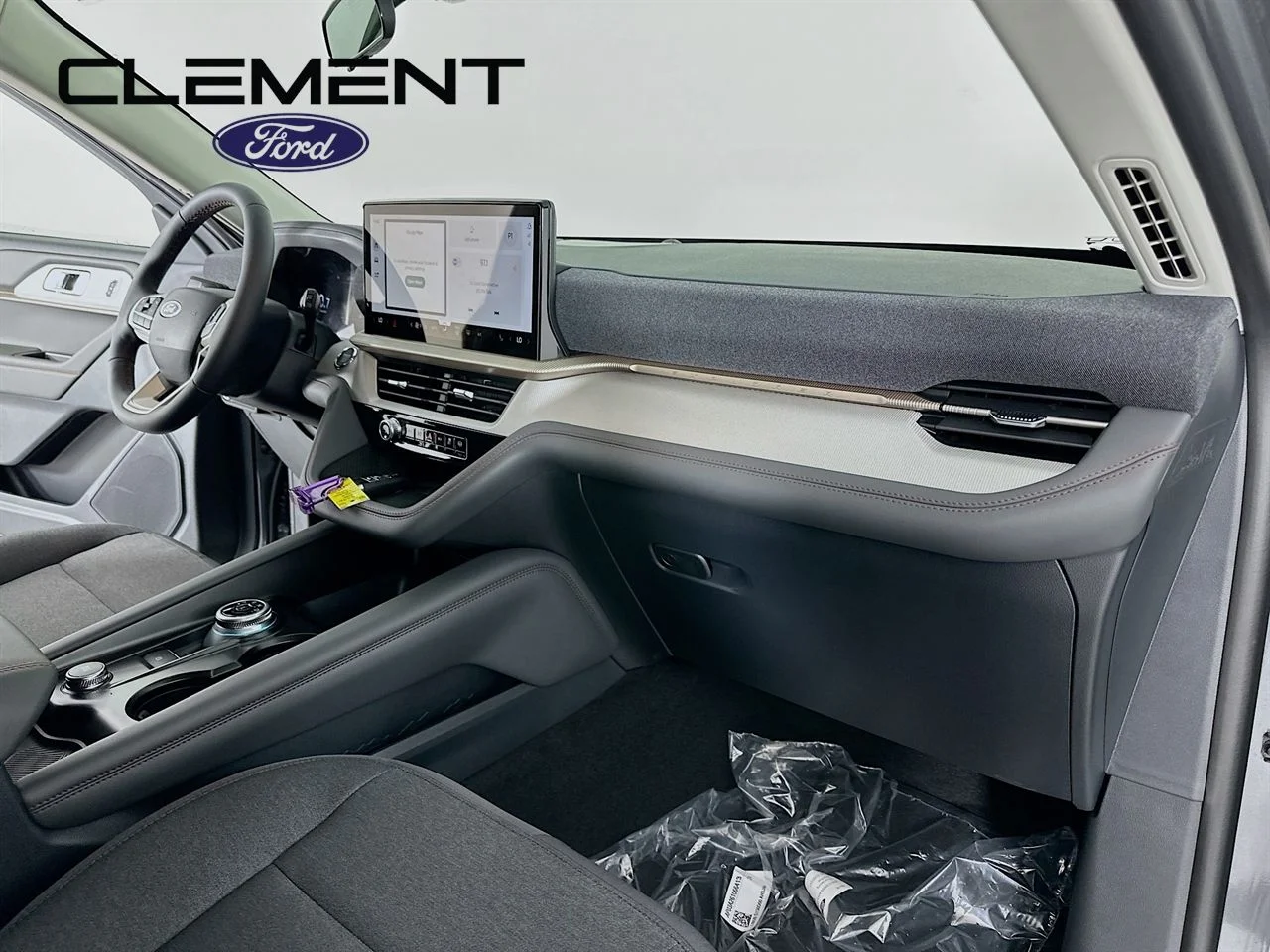 New 2026 Carbonized Gray Metallic Ford Active image 31