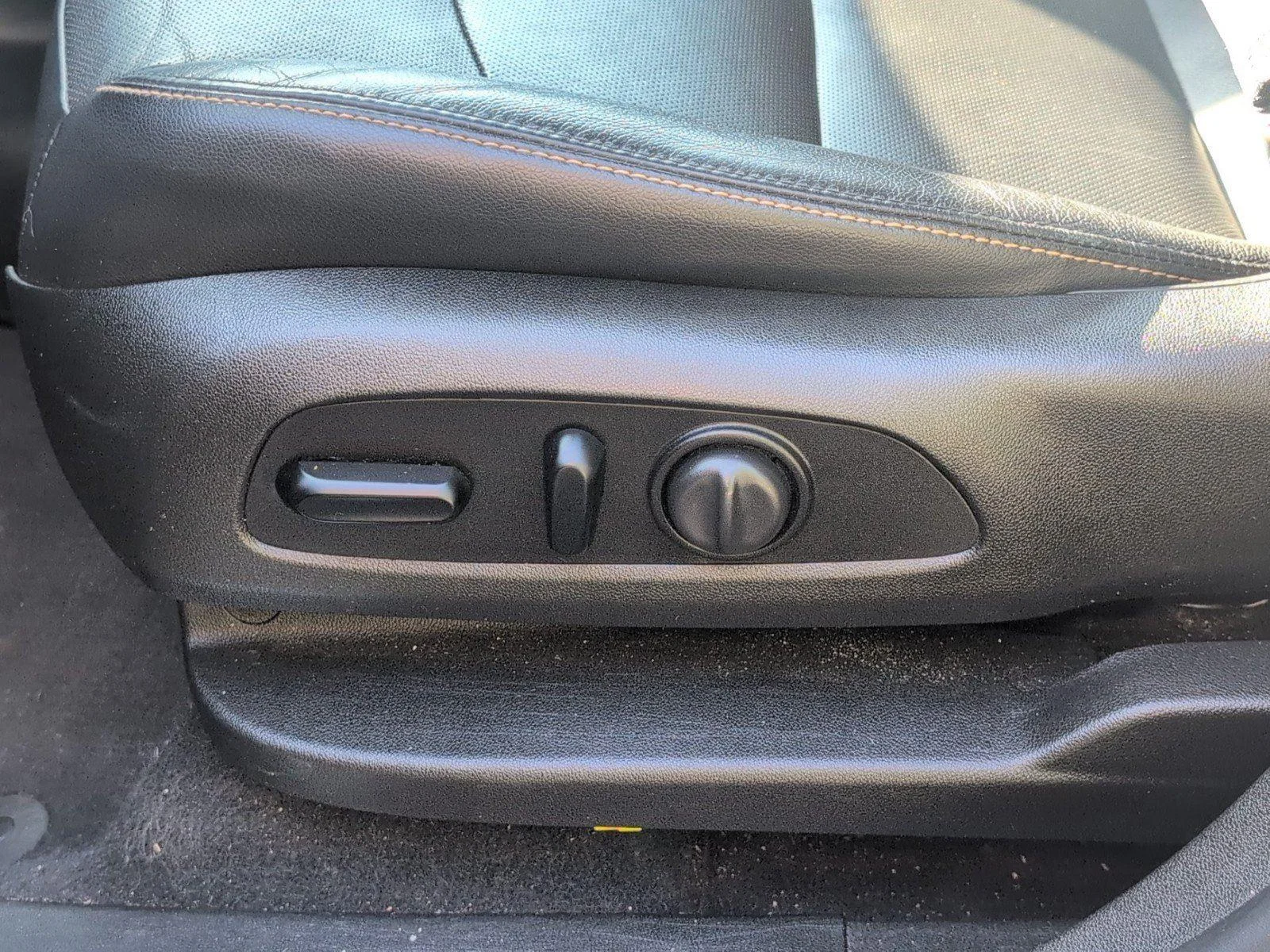 Used 2021 SILVER ICE METALLIC Chevrolet Premier image 17