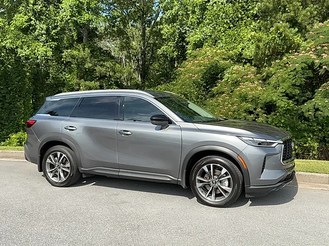 2025 INFINITI QX60 LUXE