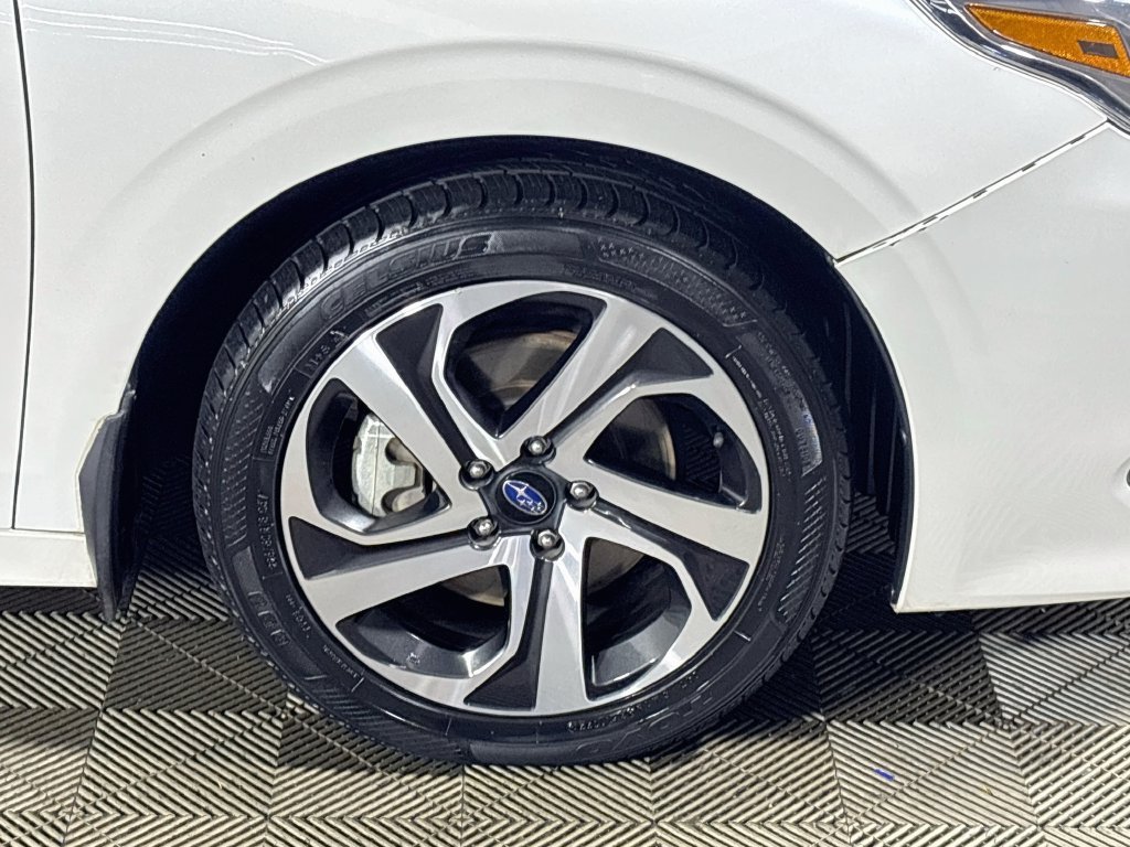 Used 2022 Crystal White Pearl Subaru Limited XT image 24