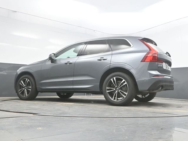 Used 2019 Gray Volvo T6 Momentum image 44