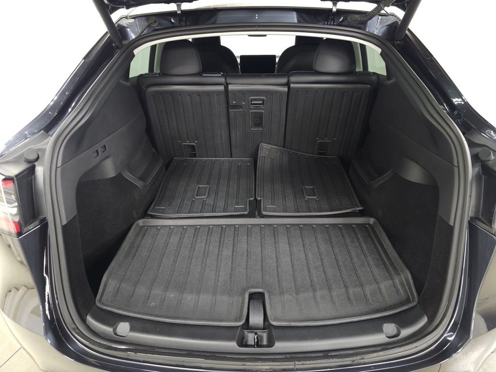 Used 2024 Stealth Gray Tesla Long Range image 9