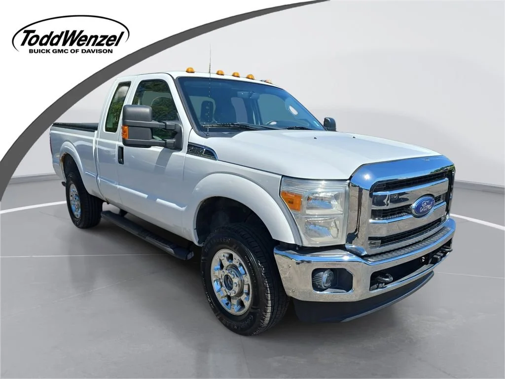2015 Ford F-250 XLT 4x4 SuperCab 142 in's photo