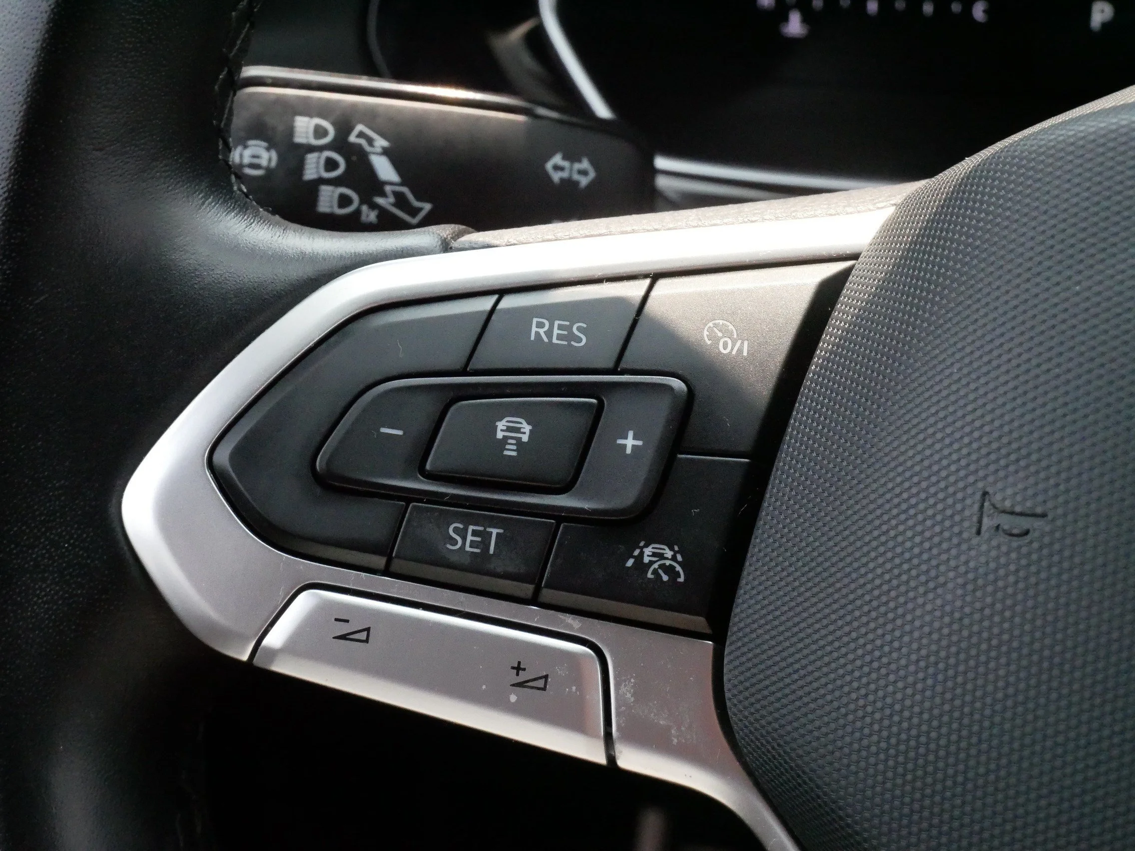 Used 2024 Pyrite Silver Metallic Volkswagen Sport image 26