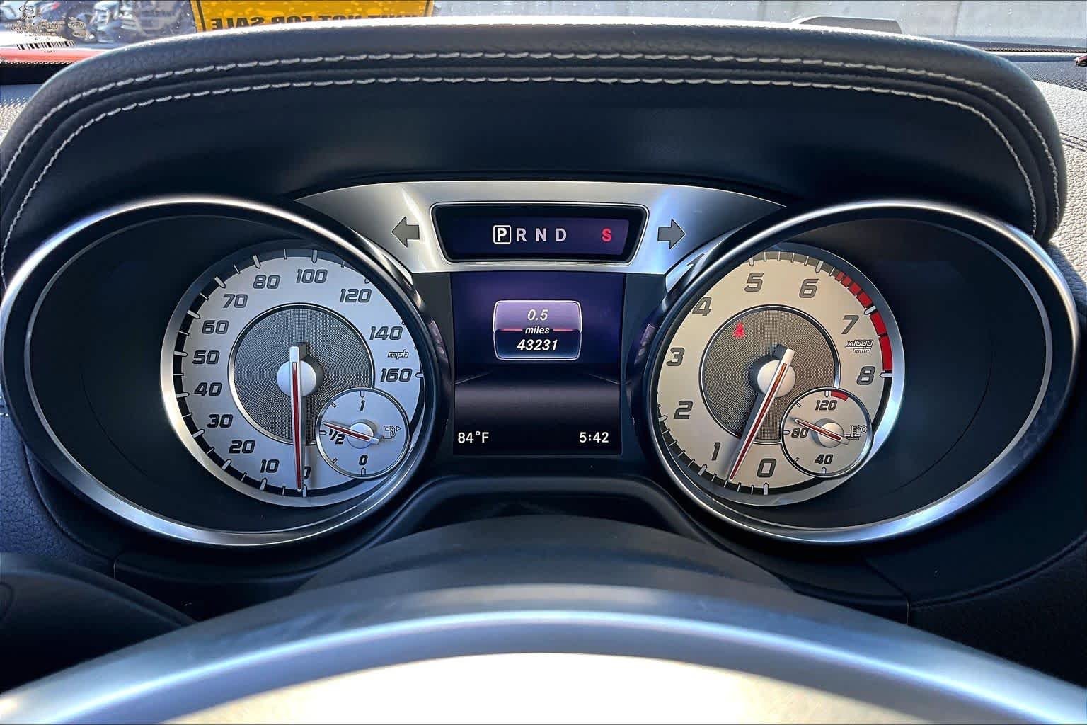 Used 2015 designo Diamond White Metallic Mercedes-Benz SL 550 image 23
