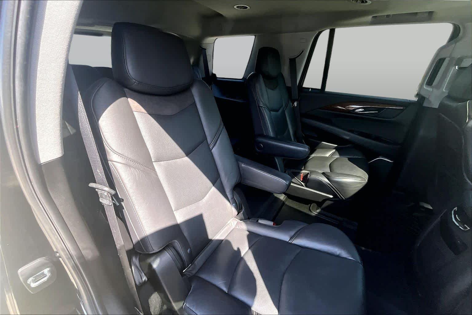 Used 2020 Black Raven Cadillac Luxury image 19
