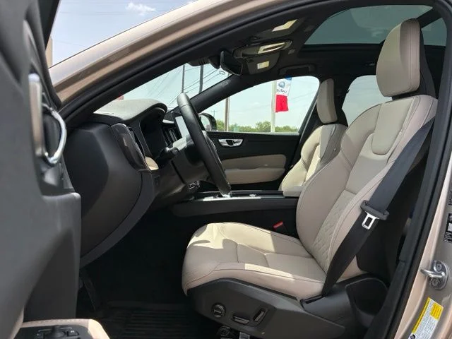 New 2026 Bright Dusk Volvo Plus image 19