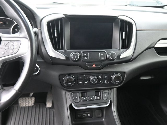 Used 2019 White GMC SLT image 24