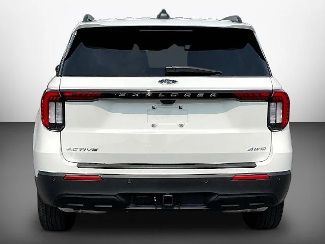 New 2026 Star White Metallic Tri-Coat Ford Active image 40