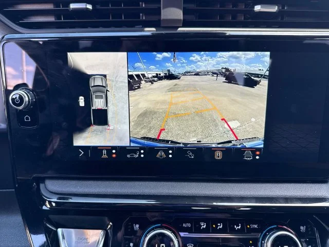 Used 2025 White GMC AT4 image 48