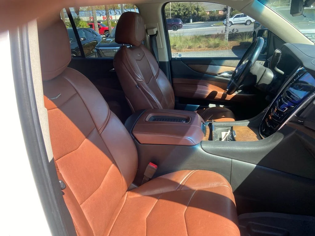 Used 2019 Crystal White Cadillac Premium Luxury image 14