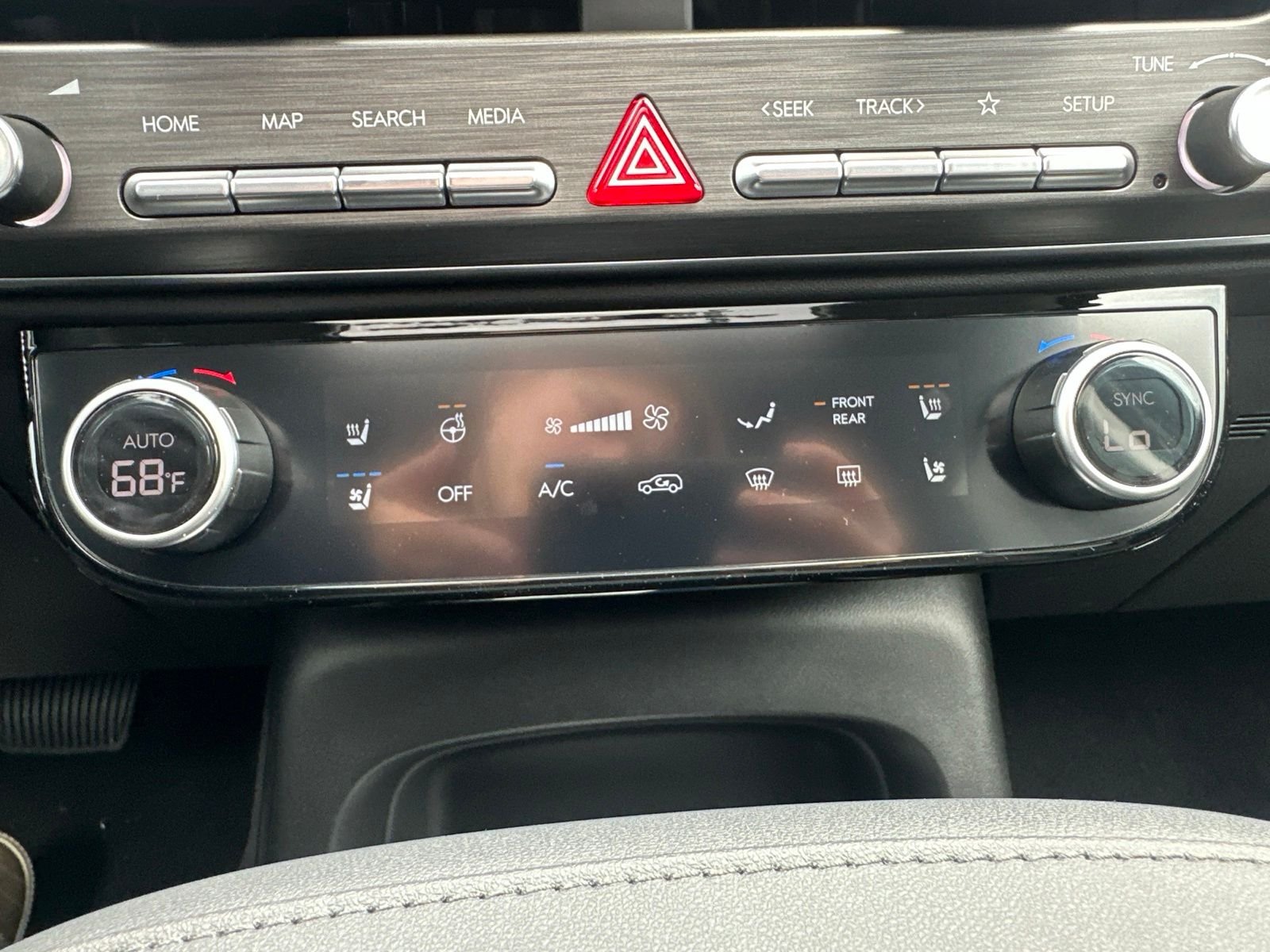 New 2026 Black Hyundai SEL Premium AWD image 80