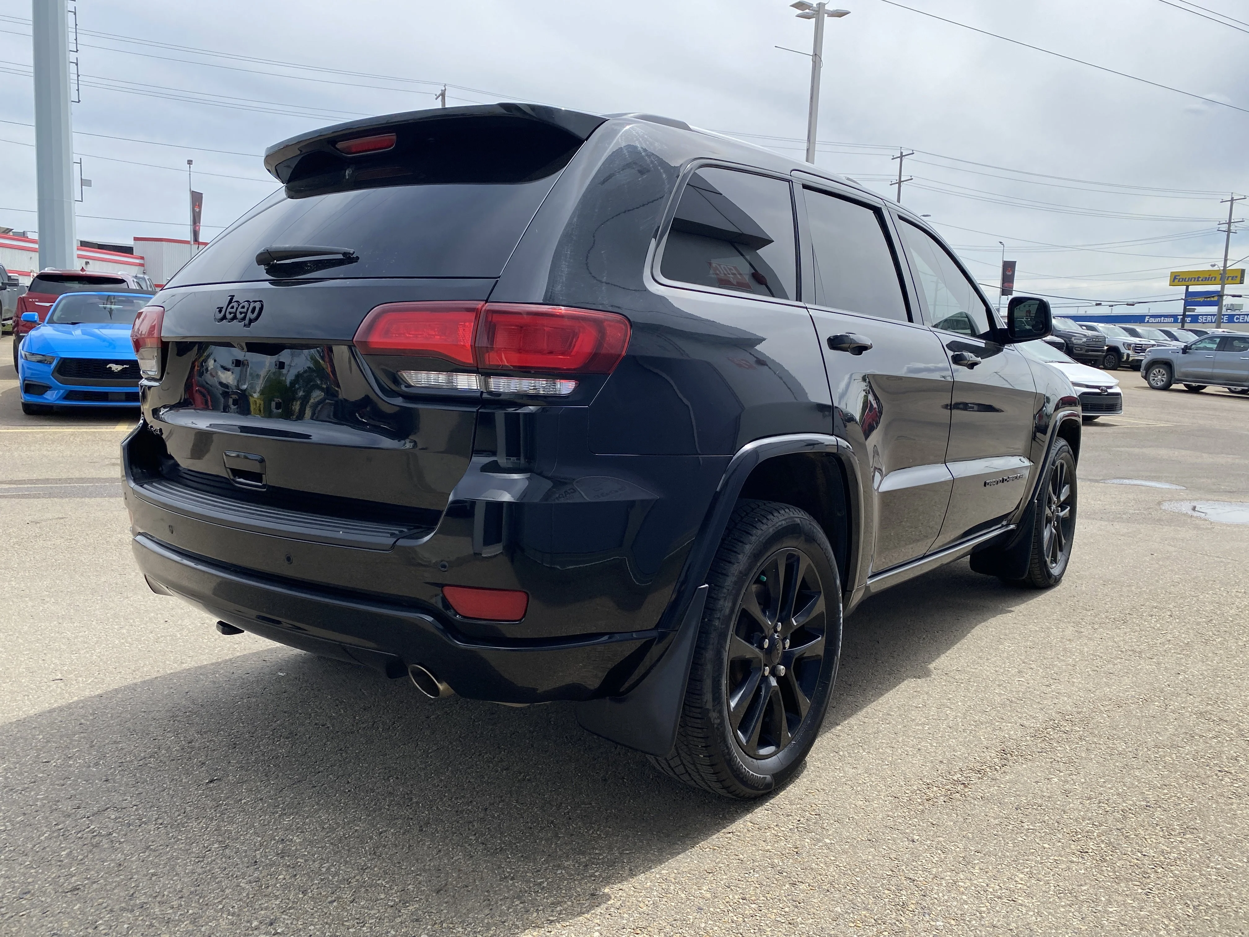 Certified Used 2021 Black Jeep Altitude image 5