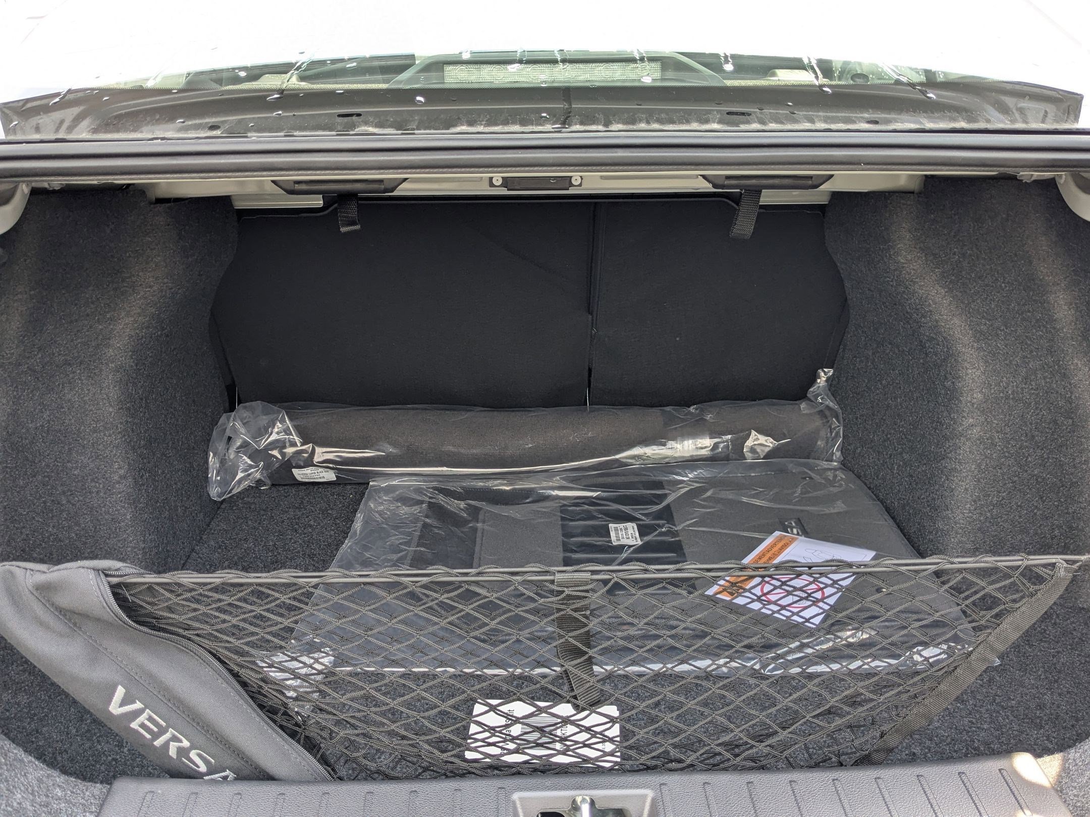 2025 Nissan Versa Sedan SV - Photo 19