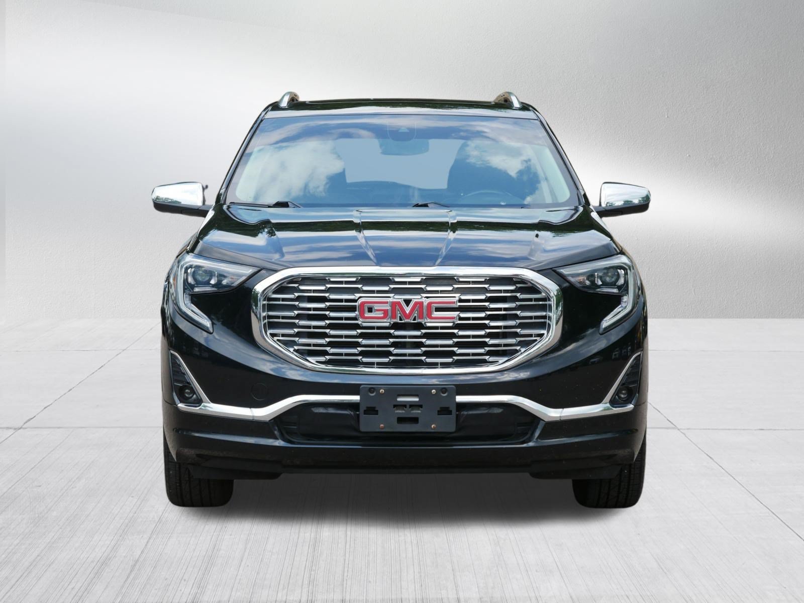 Used 2018 Ebony Twilight Metallic GMC Denali image 2