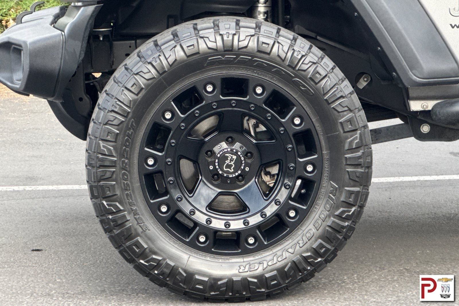 Used 2019 Silver Jeep Unlimited Sport S image 33