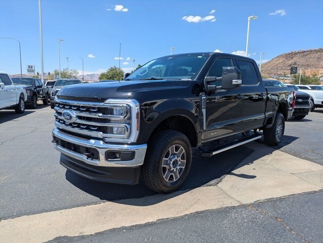 Certified Used 2025 Black Metallic Ford LARIAT image 40