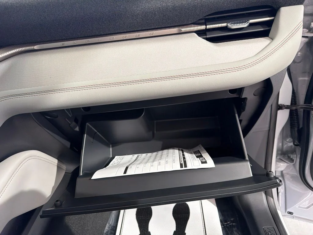 New 2026 Space White Metallic Ford Active image 46