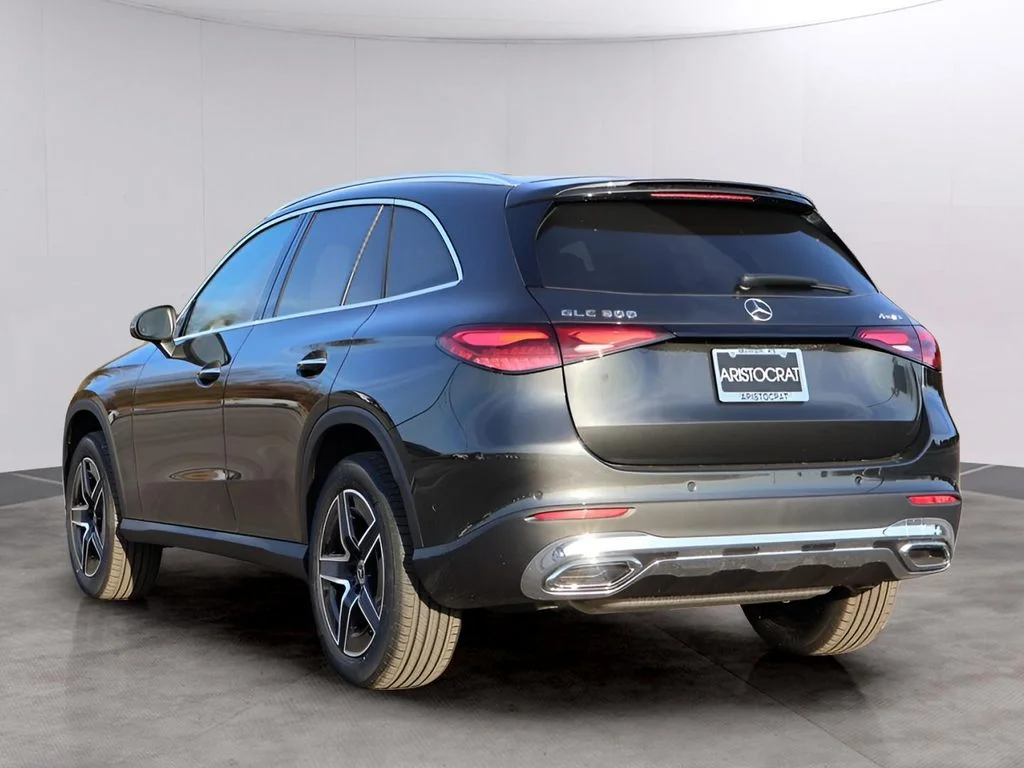 Certified Used 2026 Graphite Gray Metallic Mercedes-Benz GLC 300 image 5