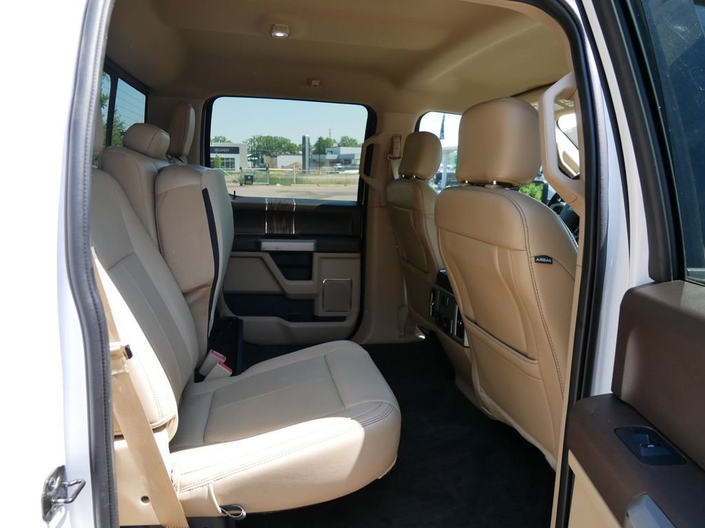Used 2019 White Ford Lariat image 9