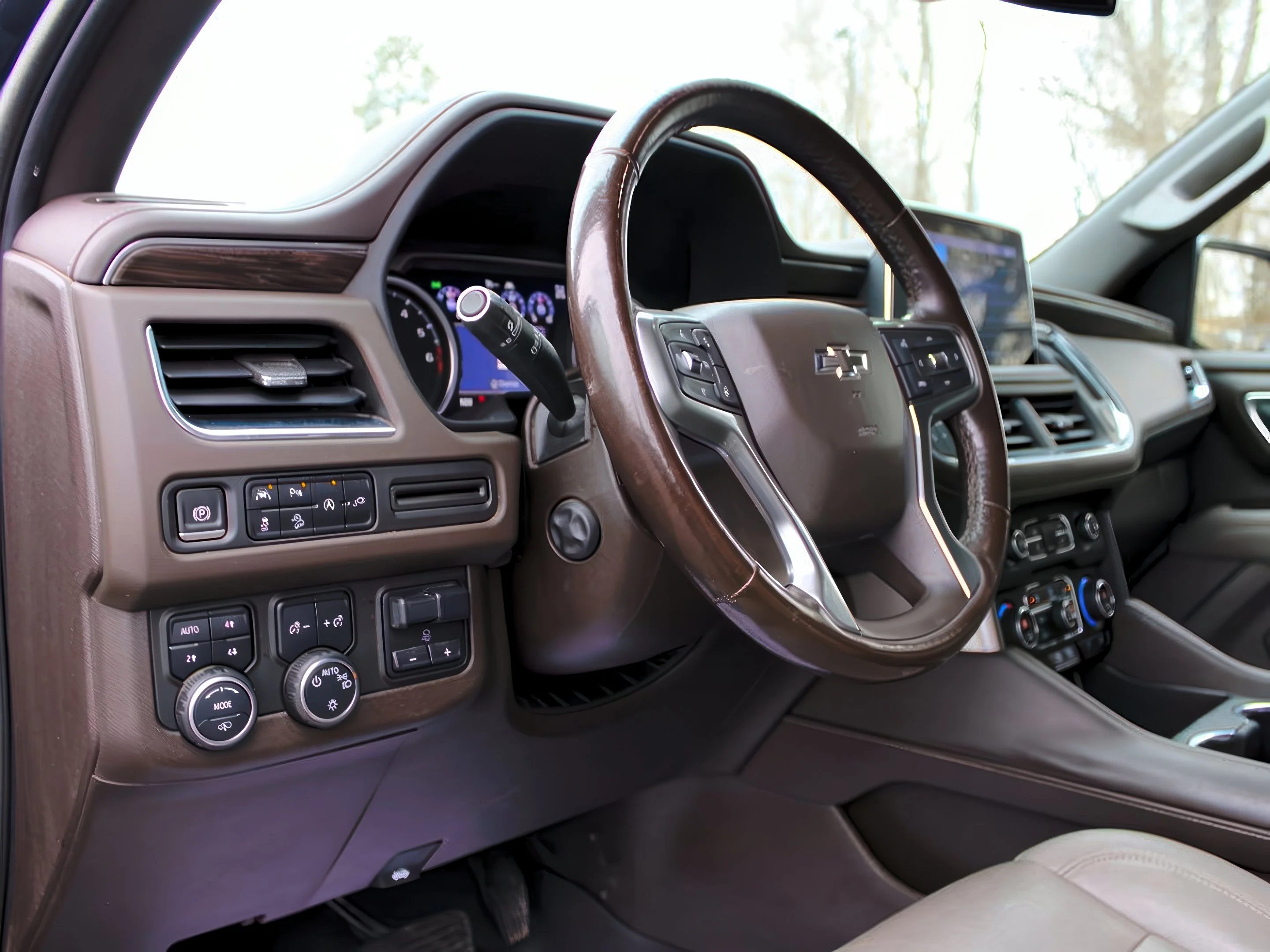 2021 Chevrolet Suburban Z71 - Photo 14