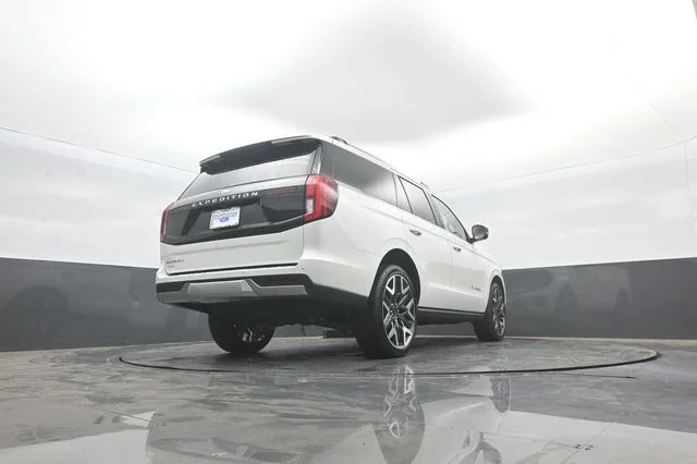 New 2026 Star White Metallic Tri-Coat Ford Platinum® image 39