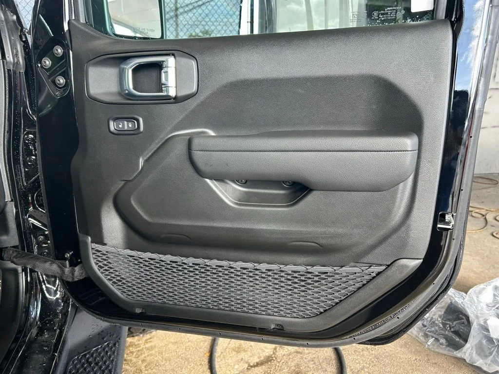 New 2026 Black Clear-Coat Exterior Paint Jeep Sport image 32